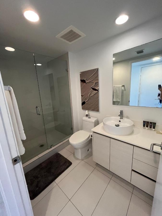 2BD 2BA Condo @Beachwalk Resort W/Pool Hallandale Beach Esterno foto